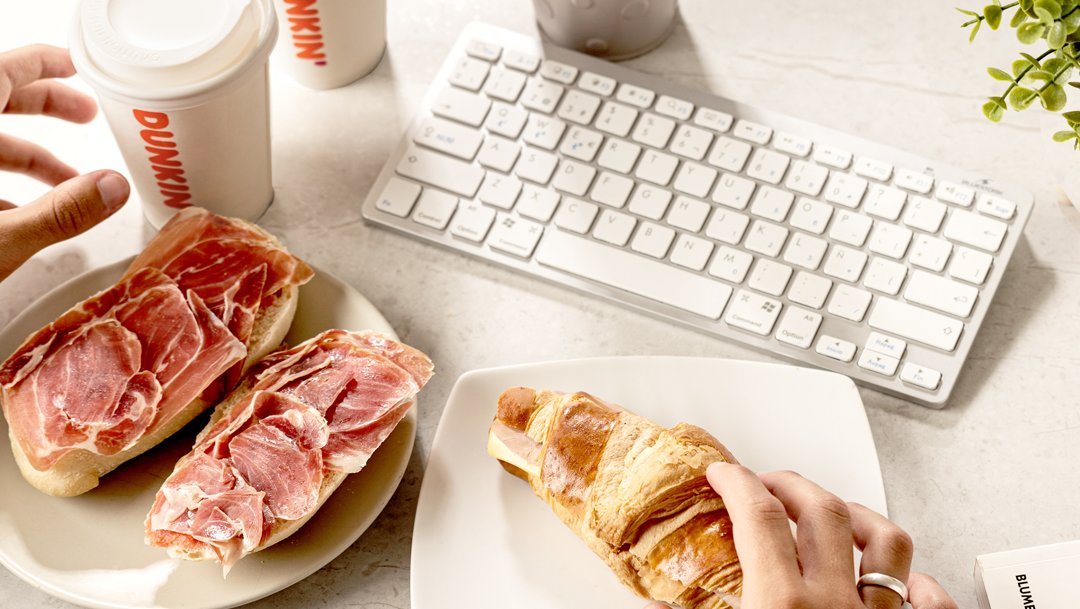 Desayunos y meriendas especiales a domicilio, con Dunkin’